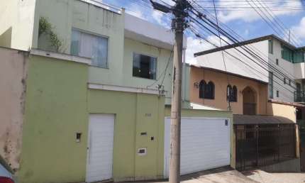 Casa com 3 quartos à venda por R$ 1.200.000 - Passos - Juiz de Fora/MG