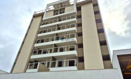 Apartamento de 02 quartos, com garagem e elevador em São Pedro