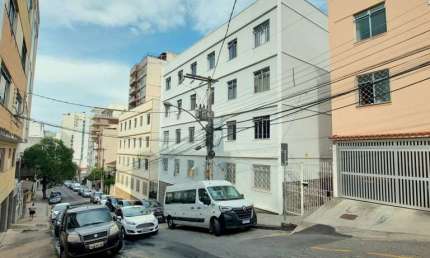 Apartamento com 3 quartos na Oscar Vidal à venda, 50 m² por R$ 278.000 - Centro - Juiz de Fora/MG
