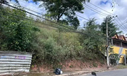 Terreno à venda no Granbery, Juiz de Fora 