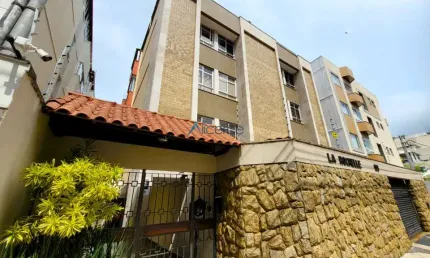 Apartamento 03 quartos com suíte e garagem no Cascatinha
