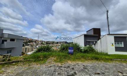 Terreno no Residencial São Carlos- Bairro de Lourdes