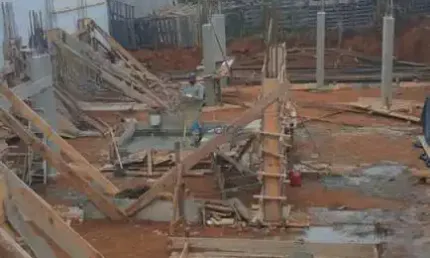 Apartamento com 03 quartos e 02 vagas de garagem no Aeroporto.
