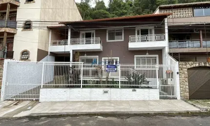 Oportunidade de casa duplex com 04 quartos à Venda 273m²