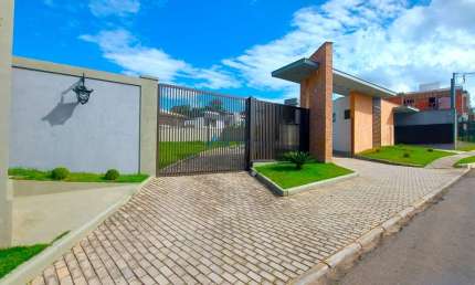 Casa dúplex 3 quartos em condomínio exclusivo na Cidade Alta