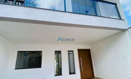 Casa com 3 quartos à venda na Rua José Manoel Ribeiro, Aeroporto, Juiz de Fora