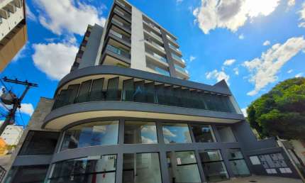 Studio próximo UFJF, com varanda gourmet, valor 242.000,00 - São Pedro - Juiz de Fora - MG