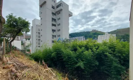Terreno à venda na Rua Guacuí, São Mateus, Juiz de Fora