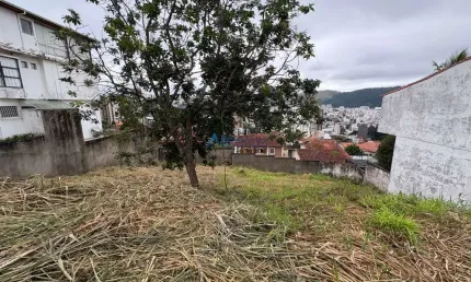 Terreno à venda na Rua Doutor José Hermógenes Dutra, Cidade Jardim, Juiz de Fora