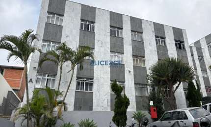 Apartamento de 2 quartos todo reformado no Paineiras