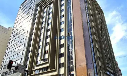 Apartamento 01 quarto e sala com elevador no centro.