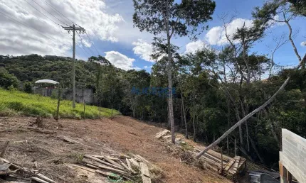 Ótimo lote de 541 metros quadrados em condomínio fechado