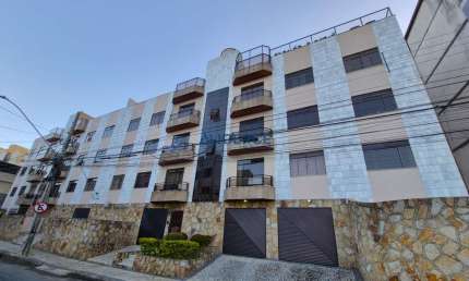 Apartamento de frente com 02 quartos e garagem no Paineiras