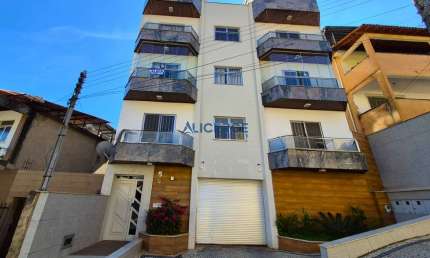 Apartamento com 03 quartos e garagem em Santa Cecília.