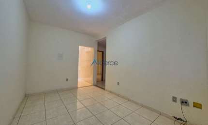 Apartamento térreo com 2 quartos na Rua Raimundo Cravo Bairro Parque Independência