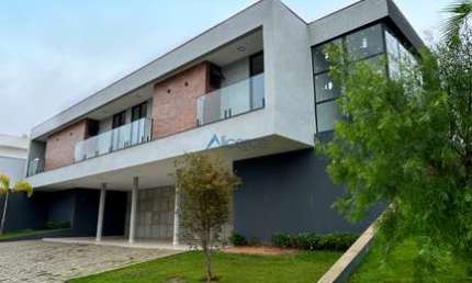 Casa com 4 quartos para alugar na Rua José Pina, Spina Ville II, Juiz de Fora