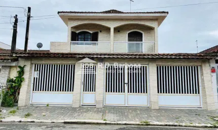 Sobrado com 4 dorms, Caiçara, Praia Grande - R$ 800 mil, Cod: 130