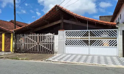 Casa com 2 quartos, Maracanã, Praia Grande - R$ 400 mil, Cod: 227