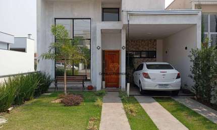 Casa com 2 dormitórios à venda, 138 m² por R$ 800.000,00 - Condomínio Guarujá - Salto/SP