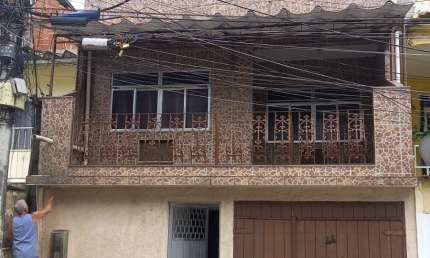 Casa com 2 quartos à venda na Rua Chapim, Bangu, Rio de Janeiro