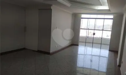 Apartamento com 4 quartos à venda na Getúlio Vargas, Centro, São Roque