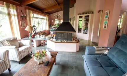 Chácara com 4 quartos à venda em Vila Santa Rita - SP
