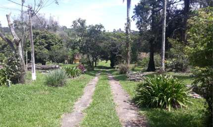Chácara com 3 quartos à venda em Jardim Conceição - SP