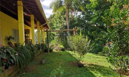 Chácara com 3 quartos à venda em Parque Varanguera - SP