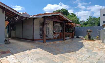 Casa com 5 quartos à venda na Doutor Durval Villaca, Jardim Villaça, São Roque