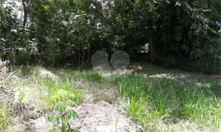 Terreno à venda na Das Petúnias, Jardim Santa Bárbara, Embu das Artes