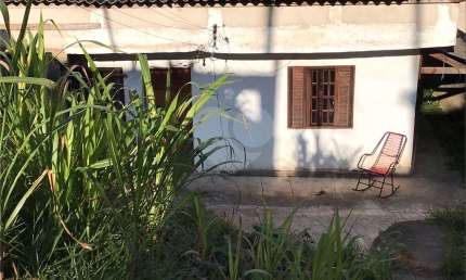 Casa com 2 quartos à venda na João Del Porto, Jardim Suína, Taboão da Serra