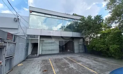 Prédio inteiro para locação em Jardim Londrina - SP