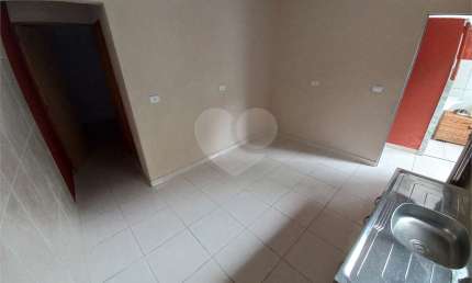 Apartamento com 1 quartos para locação em Parque Regina - SP