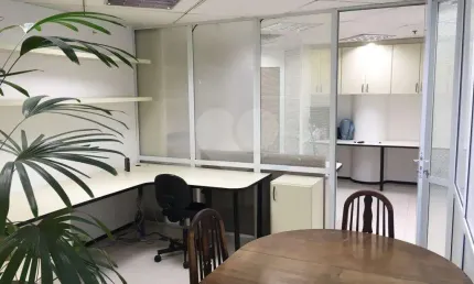Sala comercial à venda na Avenida Doutor Guilherme Dumont Villares, Vila Sônia, São Paulo