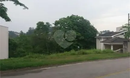 Condomínio com 1 quartos à venda em Golf Gardens - SP