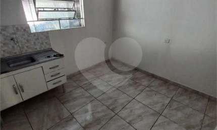 Condomínio com 2 quartos para locação em Pirajussara - SP
