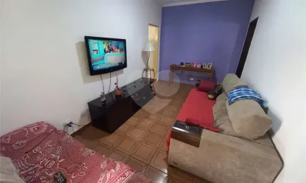 Casa térrea com 3 quartos à venda em Jardim Maria Virginia - SP