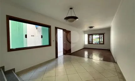 Sobrado com 4 quartos para locação em Jardim Londrina - SP