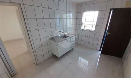 Casa de vila com 1 quartos para locação em Jardim Pazini - SP