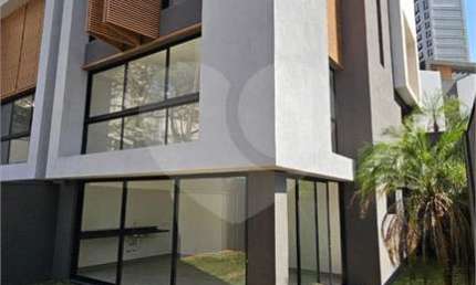 Condomínio com 4 quartos à venda em Jardim Panorama - SP