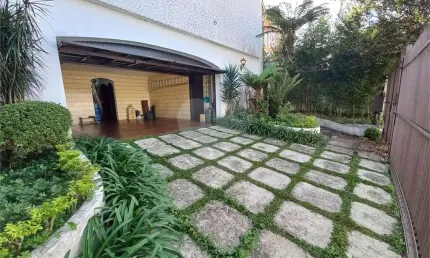Casa com 5 quartos à venda em Parque Maria Helena - SP