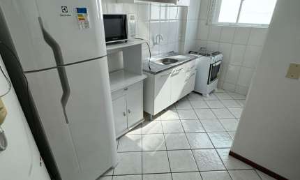 Apartamento sem mobília para aluguel Anual no centro de Balneário Camboriú