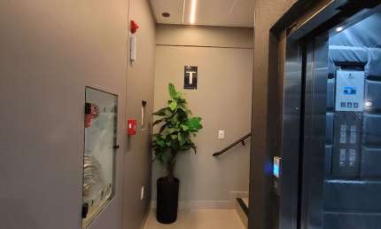 Apetamento para locação anual nas Nações, prédio novo