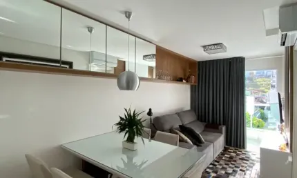 Apartamento 2 suítes mobiliado no bairro Ariribá, financiamento direto com o proprietário