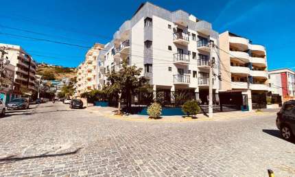 COBERTURA DUPLEX COM VISTA PARCIAL PARA O MAR NA PRAINHA EM ARRAIAL DO CABO