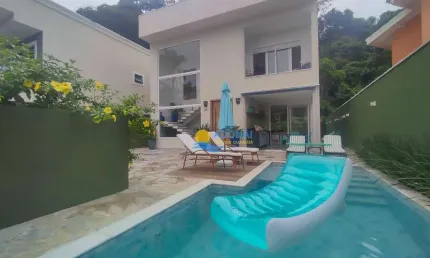 Casa à venda, 250 m² por R$ 2.500.000,00 - Balneário Praia do Pernambuco - Guarujá/SP