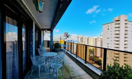 Cobertura com 3 dormitórios à venda, 420 m² por R$ 3.300.000,00 - Pitangueiras - Guarujá/SP