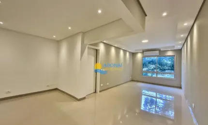 Apartamento reformado à venda com lazer completo e 2 vagas de garagem na praia das astúrias - guarujá/sp