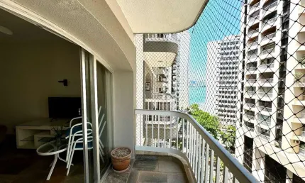 Apartamento à venda na Praia das Pitangueiras, 3 Quartos, 1 Vaga.