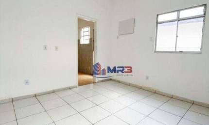 Casa em condomínio fechado com 1 quarto para alugar na Avenida Tenente-Coronel Muniz de Aragão, 83, Anil, Rio de Janeiro, 26 m2 por R$ 800